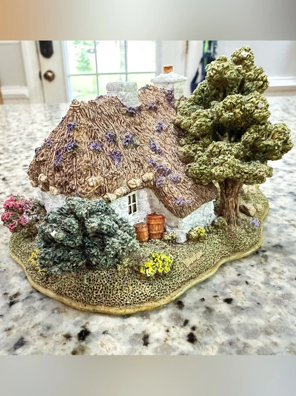 Lilliput Lane Scotch Mist
